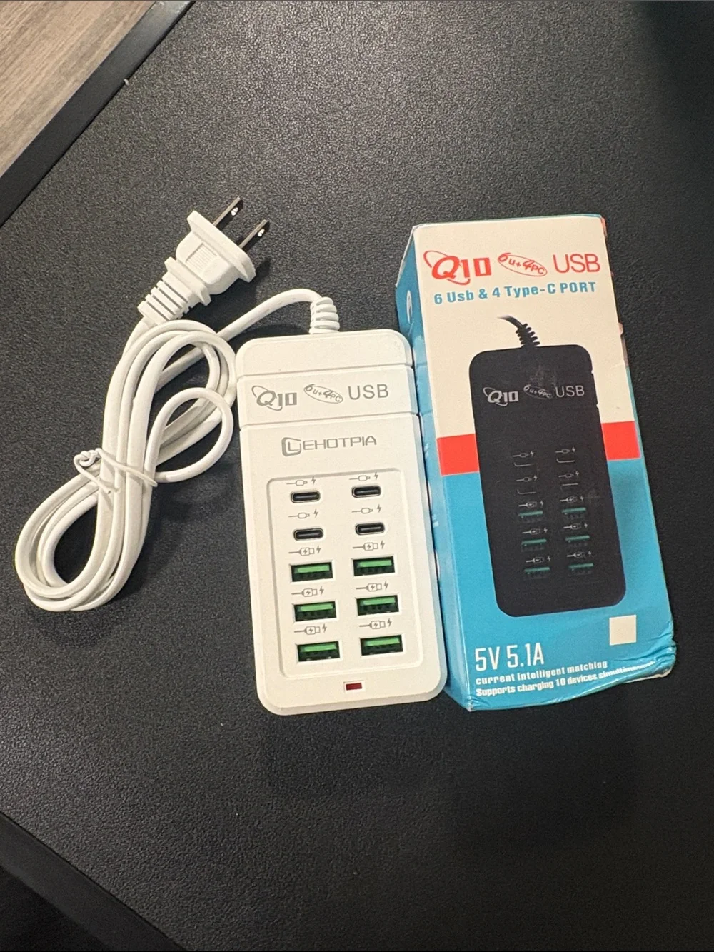 Q10 USB Multi-Port Charger Hub in White